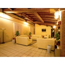 HOTEL - VARANO DE MELEGARI